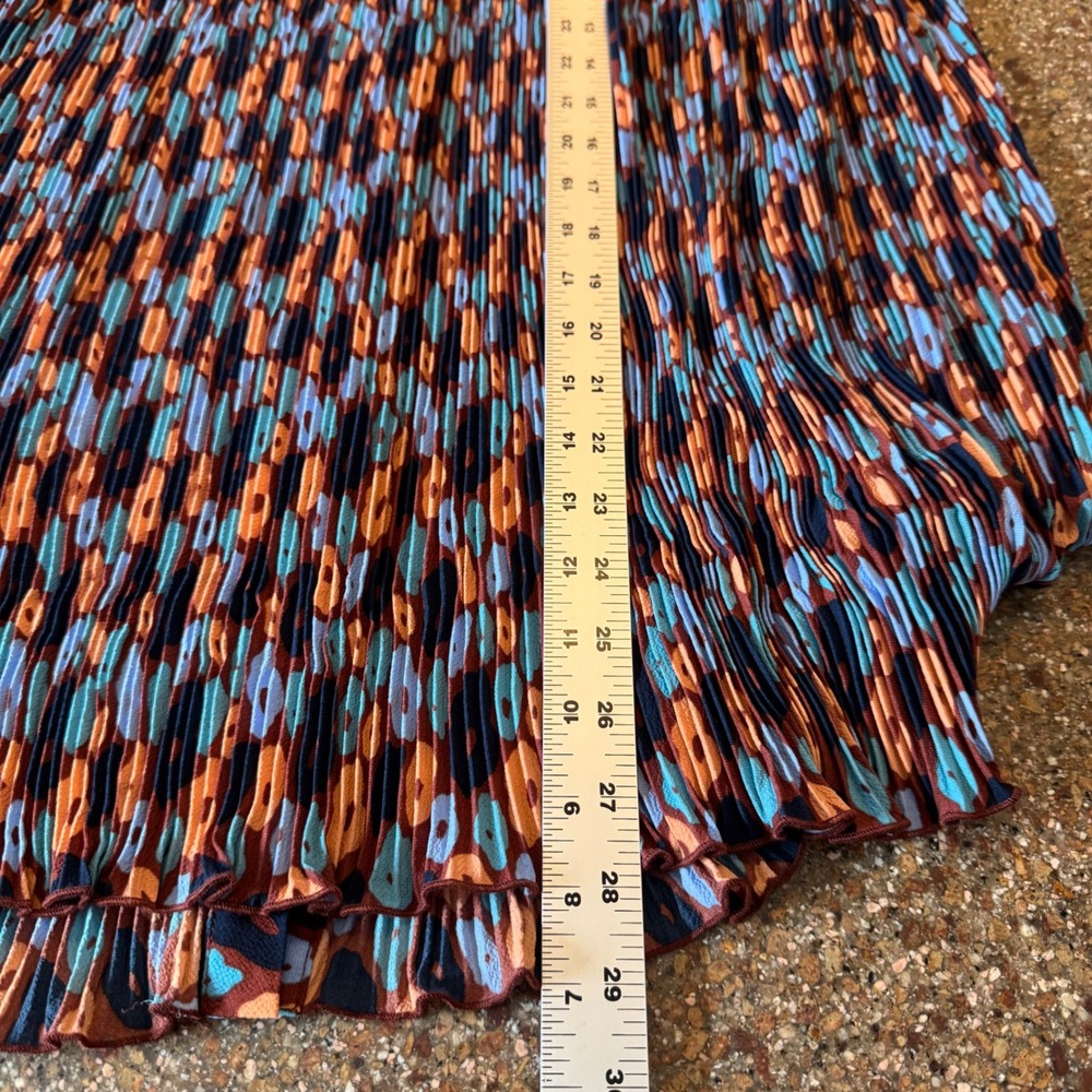 Wildfang Empower Plisse Button Up Top 2X Pleats Sleeveless Stretch Abstract Bold - Picture 8 of 8